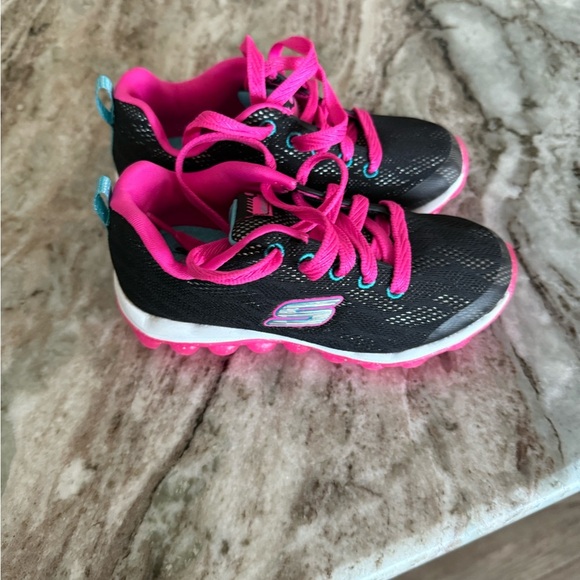 Skechers Kids Sneakers - Black and Pink - Picture 2 of 3
